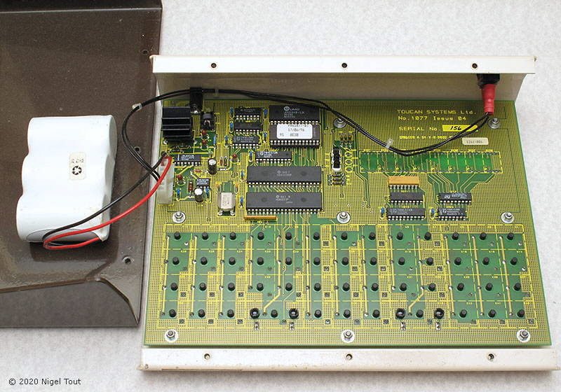 Holtronics Genie Settler inside